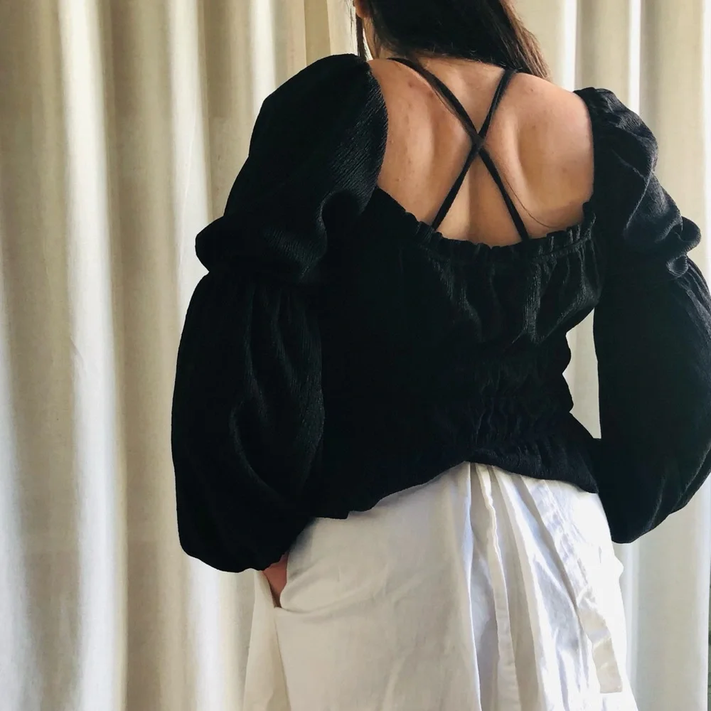 Astr Black Smocked Puff Sleeve Blouse